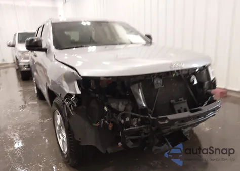 2016 Jeep Grand Cherokee Laredo из США, поврежденный, VIN 1C4RJFAG2GC496544